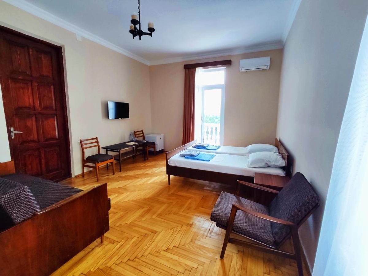 Guesthouse White Swan コブレチ エクステリア 写真