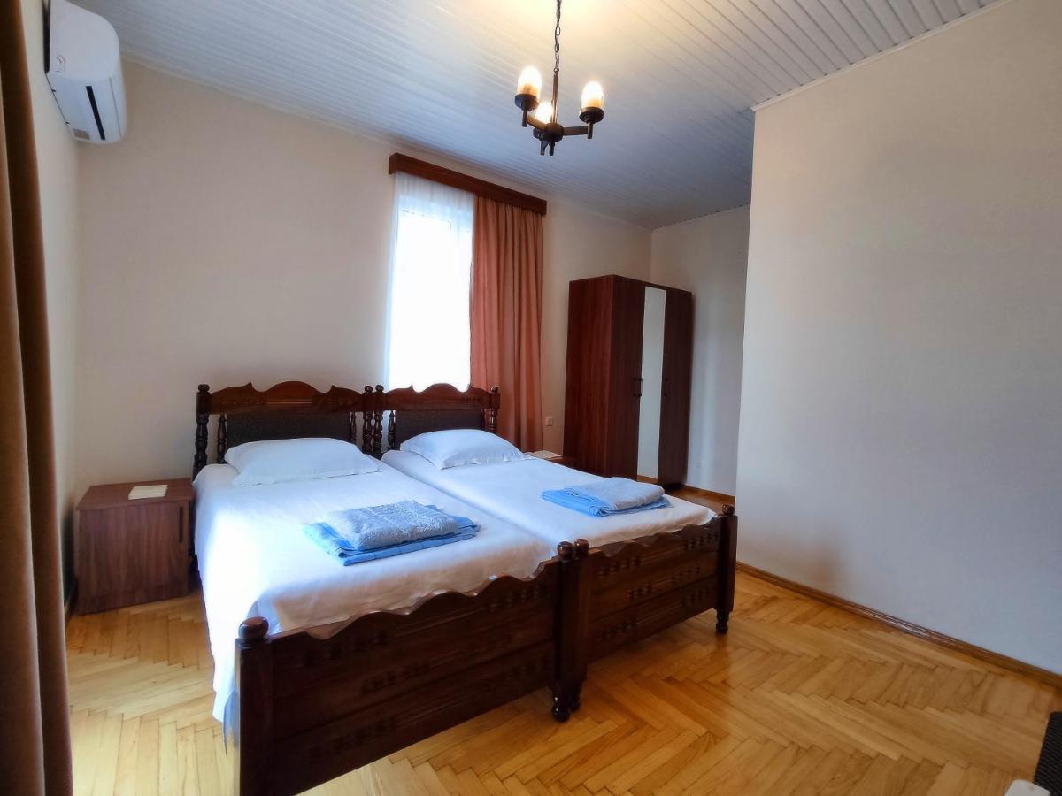 Guesthouse White Swan コブレチ エクステリア 写真